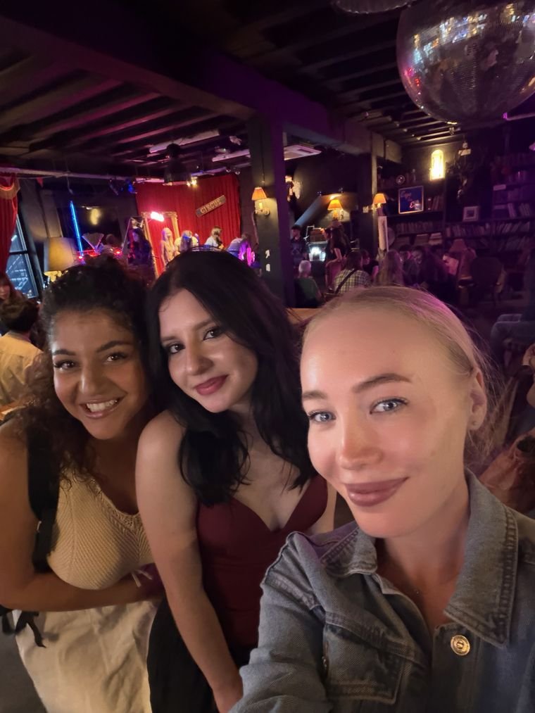 A-VOX students supporting Kamila at her first gig